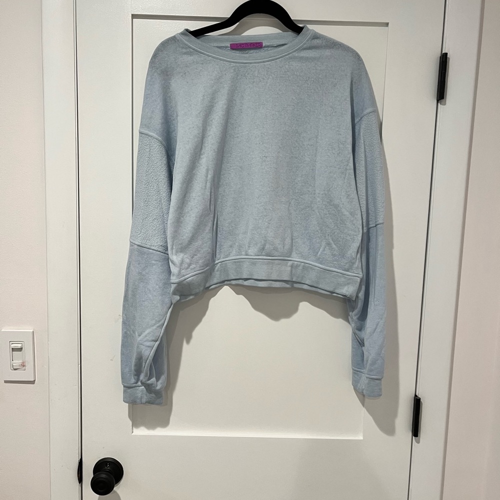 Blue and breezy sweater💙